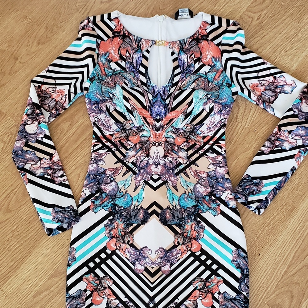Bebe floral print dress